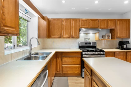 Kitchen Island Photo of 12201 67a Avenue, Surrey, BC