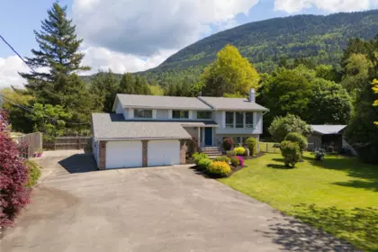 4460 Wilson Road, Yarrow, BC, Yarrow — Single Family Residence for sale