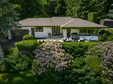 68 Bonnymuir Drive, West Vancouver, BC, West Vancouver — Single Family Residence for sale