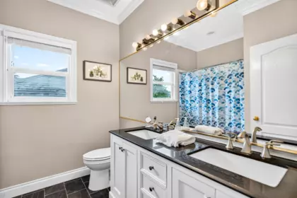 Staircase Photo of 23785 116 Avenue, Maple Ridge, BC