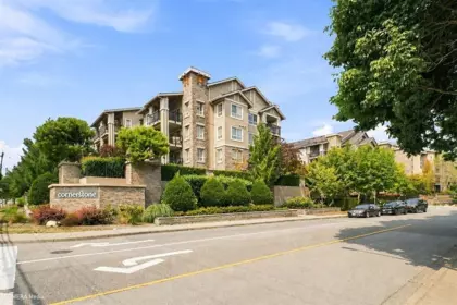 Front Yard Photo of 207 5655 210a Street, Langley, BC