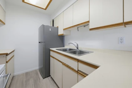 Primary Bathroom Photo of 2125 W 2nd Avenue, Vancouver, BC