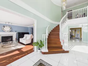 9025 Briar Road, Burnaby, BC, Burnaby — Single Family Residence for sale
