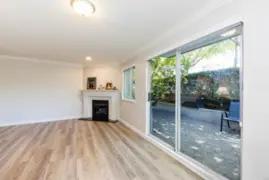 7 249 E 4th Street, North Vancouver, BC