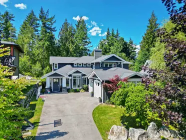 1028 Jay Crescent, Squamish, BC, Squamish — Single Family Residence for sale