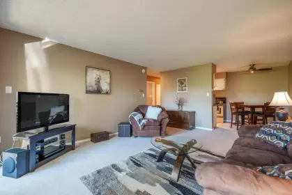 214 1945 Woodway Place, Burnaby, BC, Burnaby — Apartment/Condo for sale