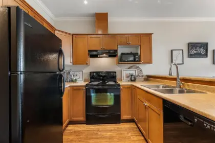 416 8955 Edward Street, Chilliwack, BC, Chilliwack — Apartment/Condo for sale