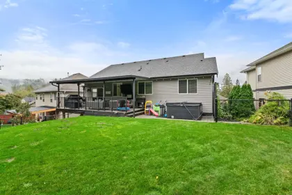 17 45957 Sherwood Drive, Chilliwack, BC, Chilliwack — Single Family Residence for sale