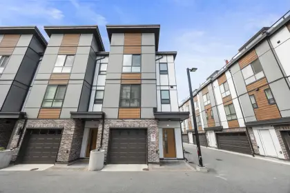 21 19789 55 Avenue, Langley, BC, Langley — Townhouse for sale