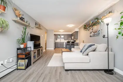 213 13316 Old Yale Road, Surrey, BC, Surrey — Apartment/Condo for sale