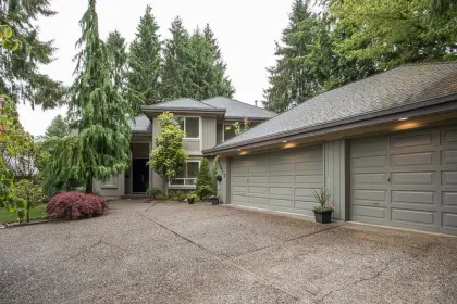 13077 20a Avenue, Surrey, BC, Surrey — Single Family Residence for sale