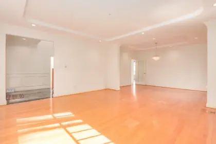 1443 W 56th Avenue, Vancouver, BC, Vancouver — Single Family Residence for sale