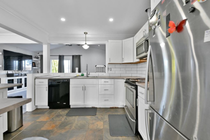 Laundry Room Photo of 3244 Clearbrook Road, Abbotsford, BC