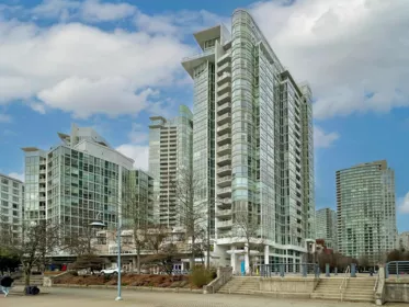 706 1077 Marinaside Crescent, Vancouver, BC, Vancouver — Apartment/Condo for sale