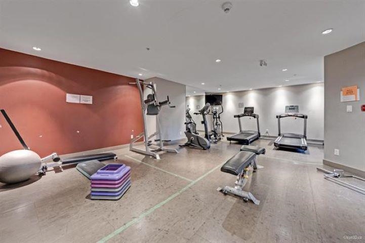 Hallway Photo of 417 13733 107a Avenue, Surrey, BC