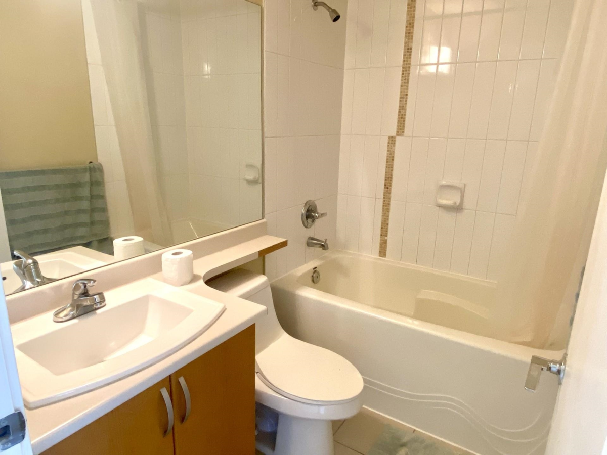 Loft / Bonus Room Photo of 417 13733 107a Avenue, Surrey, BC