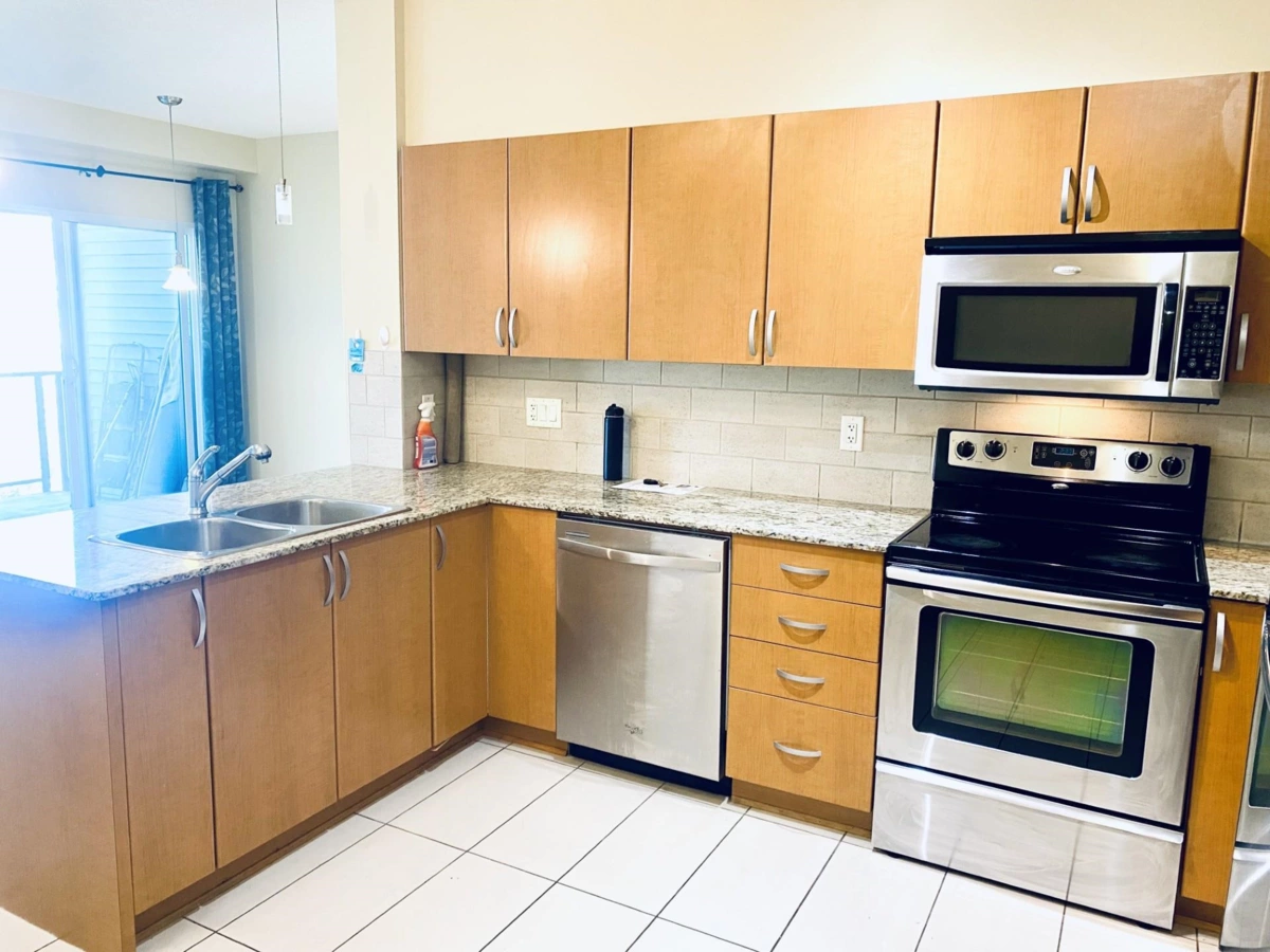 Pantry Photo of 417 13733 107a Avenue, Surrey, BC