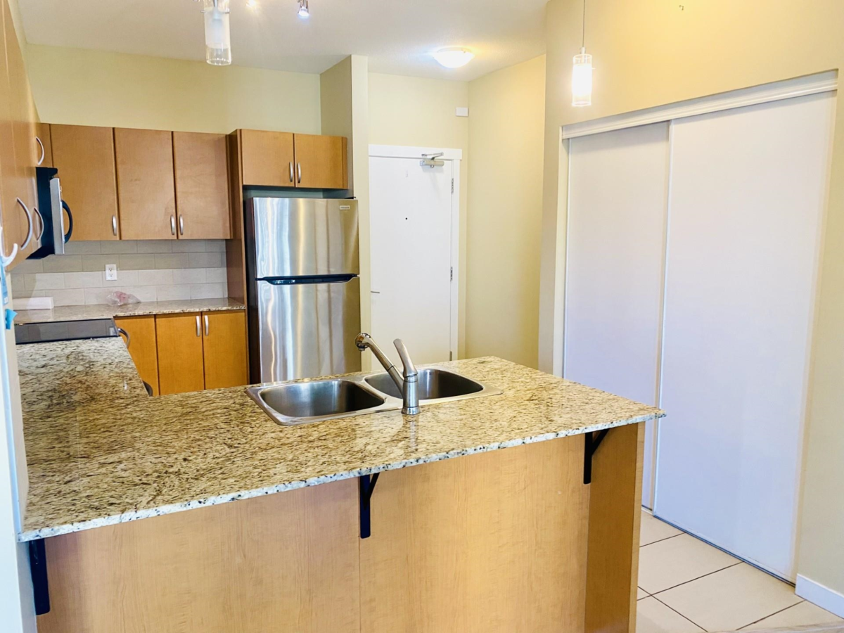 Primary Bedroom Photo of 417 13733 107a Avenue, Surrey, BC