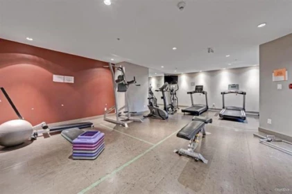 Hallway Photo of 417 13733 107a Avenue, Surrey, BC