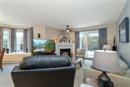 Breakfast Nook Photo of 114 46693 Yale Road, Chilliwack, BC