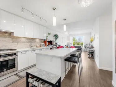 202 9500 Tomicki Avenue, Richmond, BC, Richmond — Apartment/Condo for sale