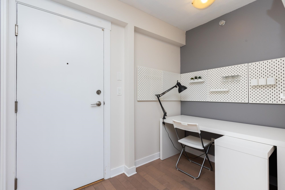 Family Room Photo of 507 10777 University Drive, Surrey, BC