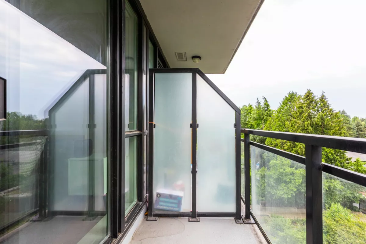 Hallway Photo of 507 10777 University Drive, Surrey, BC