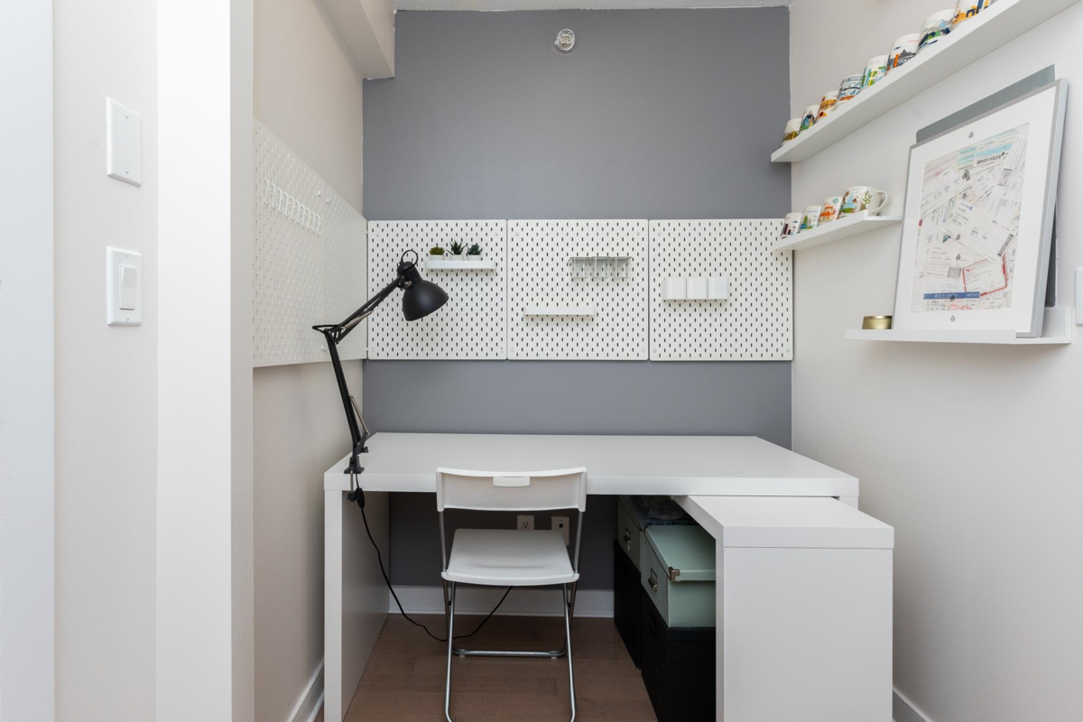 Kitchen Photo of 507 10777 University Drive, Surrey, BC