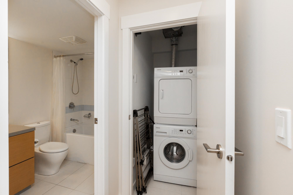 Mudroom Photo of 507 10777 University Drive, Surrey, BC