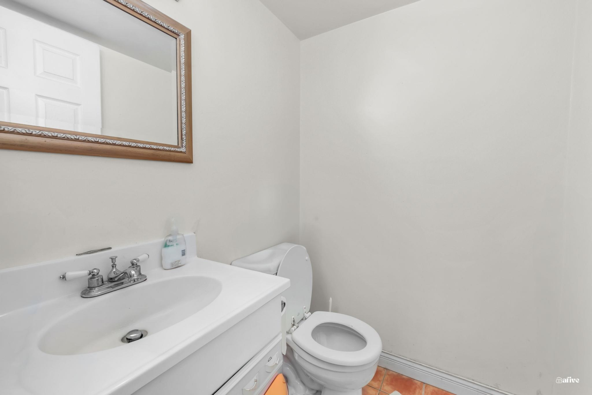 Garden / Landscaping Photo of 5796 168 Street, Surrey, BC