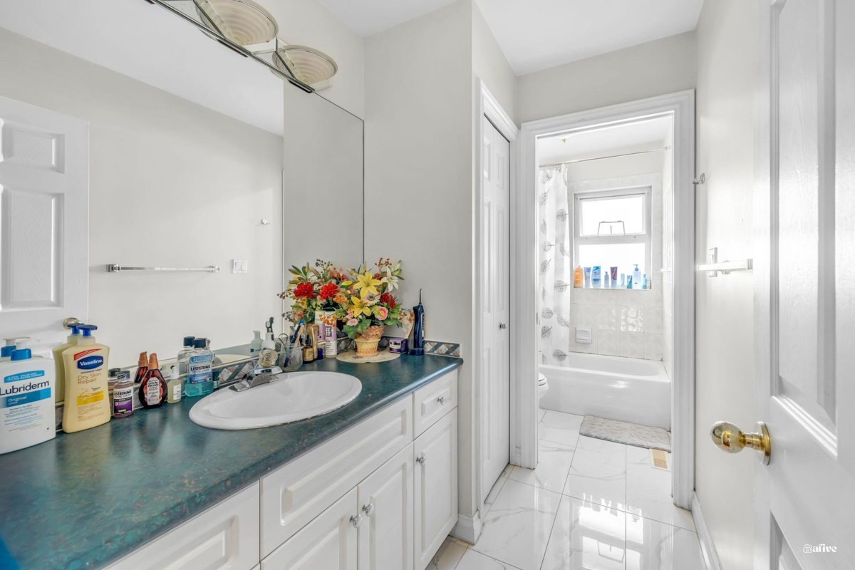 Loft / Bonus Room Photo of 5796 168 Street, Surrey, BC