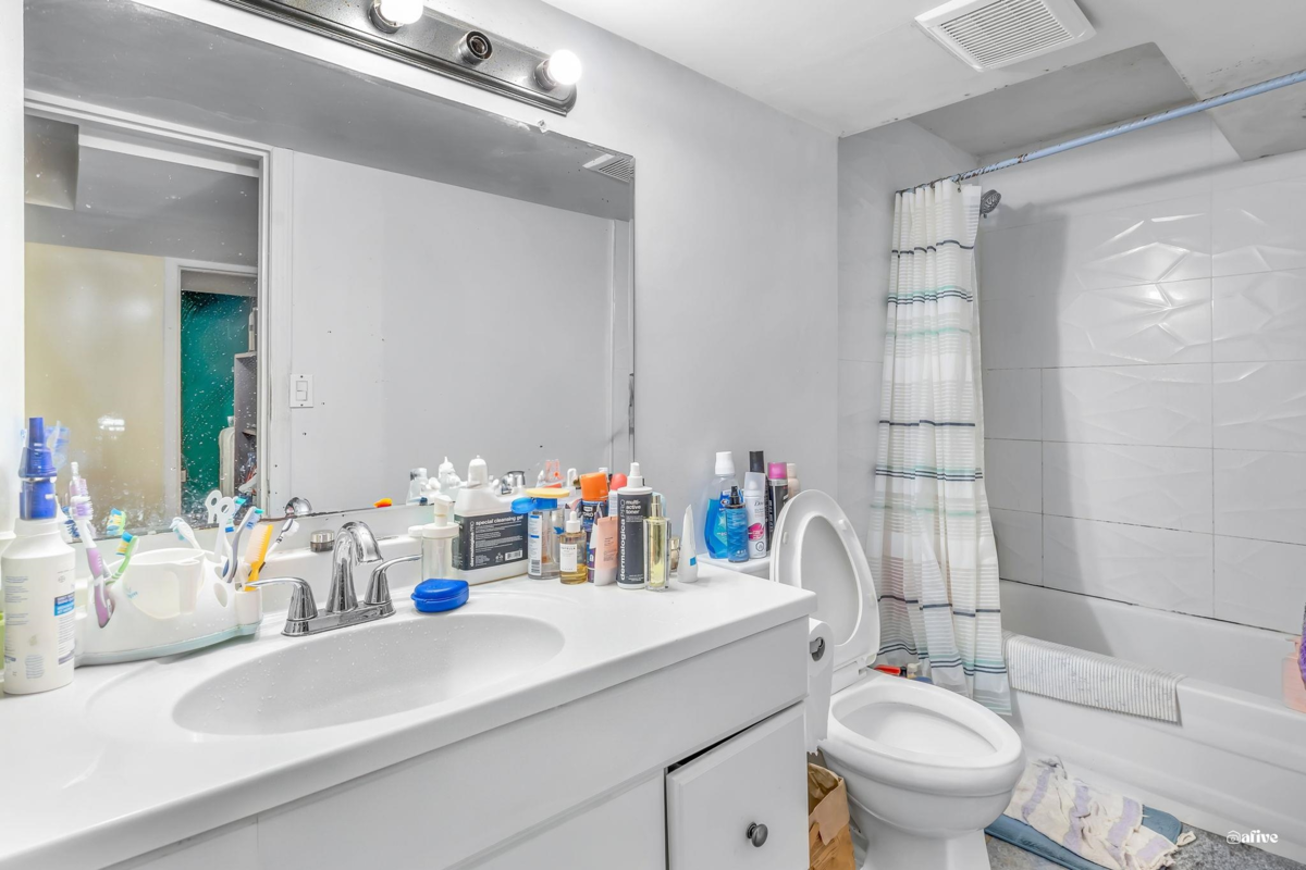 Outdoor Deck Photo of 5796 168 Street, Surrey, BC