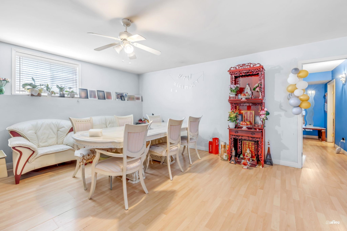 Staircase Photo of 5796 168 Street, Surrey, BC