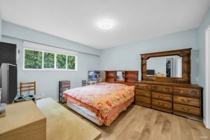 4631 Dallyn Road, Richmond, BC, Ironwood — 5 bed half duplex for sale