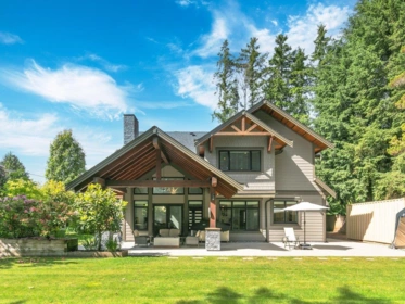 Hot Tub / Spa Photo of 20290 40 Avenue, Langley, BC