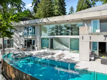 Backyard Photo of 5225 Gulf Place, West Vancouver, BC