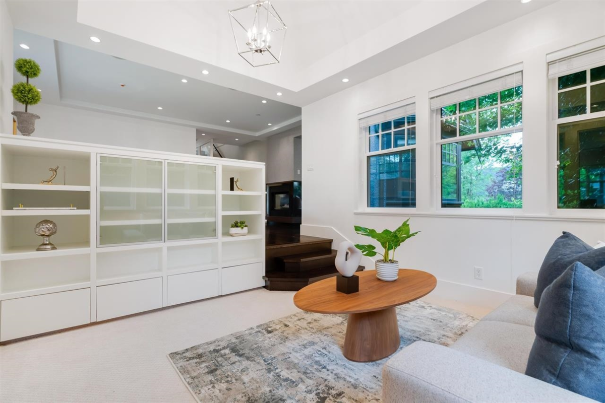 Dining Area Photo of 5361 Cypress Street, Vancouver, BC