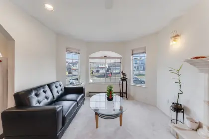7351 12th Avenue, Burnaby, BC, Burnaby — Single Family Residence for sale