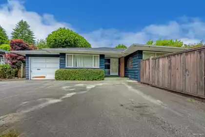 1116 Ridgewood Drive, North Vancouver, BC, North Vancouver — Single Family Residence for sale