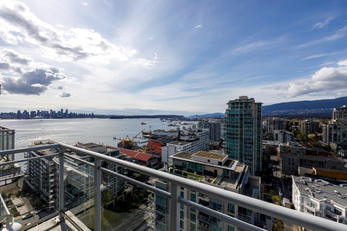 Loft / Bonus Room Photo of 2107 188 E Esplanade, North Vancouver, BC