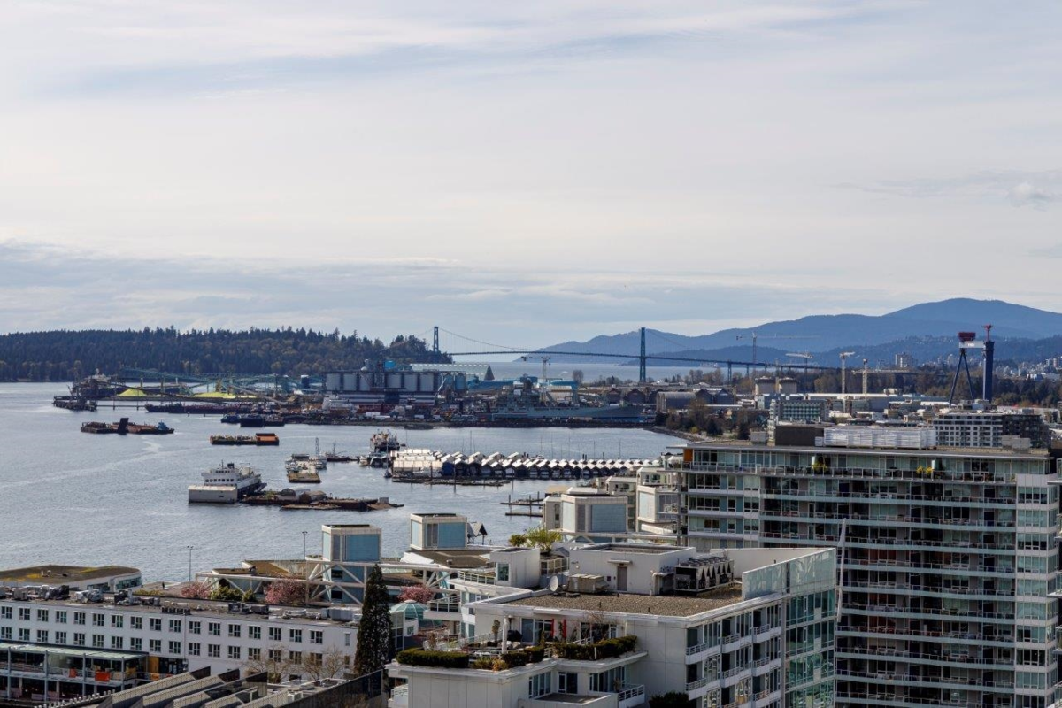 Outdoor Kitchen Photo of 2107 188 E Esplanade, North Vancouver, BC