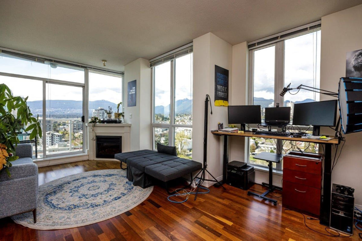 Primary Bedroom Photo of 2107 188 E Esplanade, North Vancouver, BC