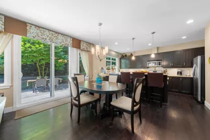 Kitchen Photo of 28 15454 32 Avenue, Surrey, BC