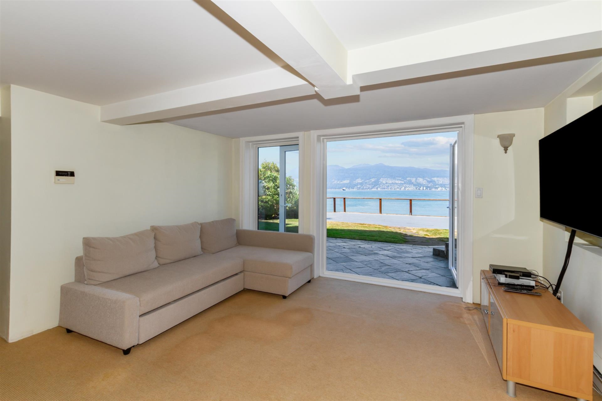Entry Foyer Photo of 3131 Point Grey Road, Vancouver, BC