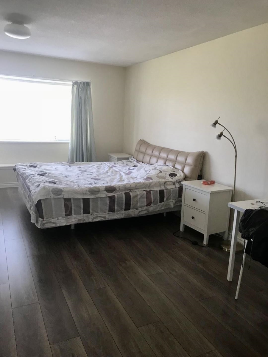 Primary Bathroom Photo of 5553 Hankin Drive, Richmond, BC