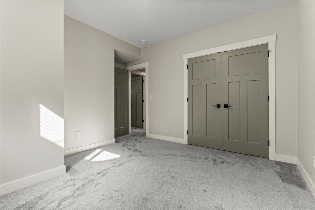 Garage Interior Photo of 205 46211 Promontory Road, Chilliwack, BC