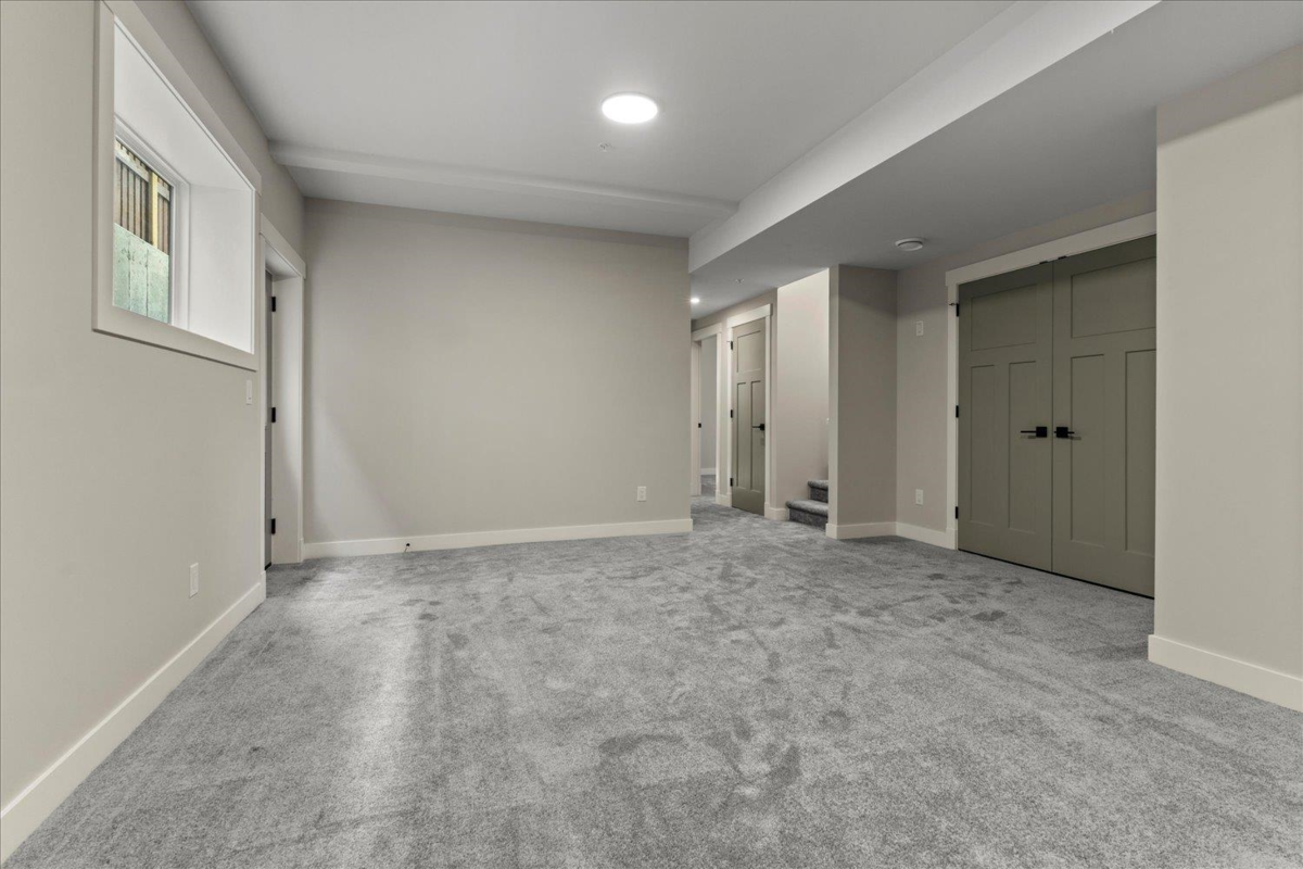 Hallway Photo of 205 46211 Promontory Road, Chilliwack, BC