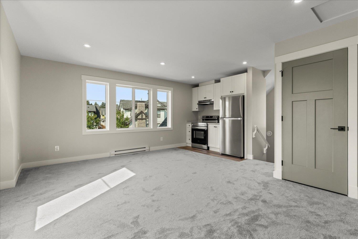 Outdoor Kitchen Photo of 205 46211 Promontory Road, Chilliwack, BC