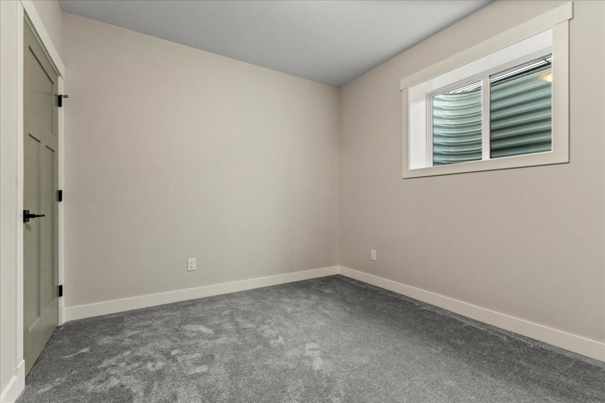 Staircase Photo of 205 46211 Promontory Road, Chilliwack, BC