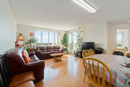 1204 3455 Ascot Place, Vancouver, BC, Vancouver — Apartment/Condo for sale
